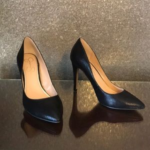 Jessica Simpson Black Pumps